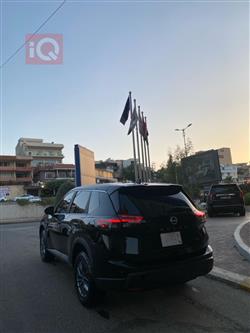 نيسان روج
